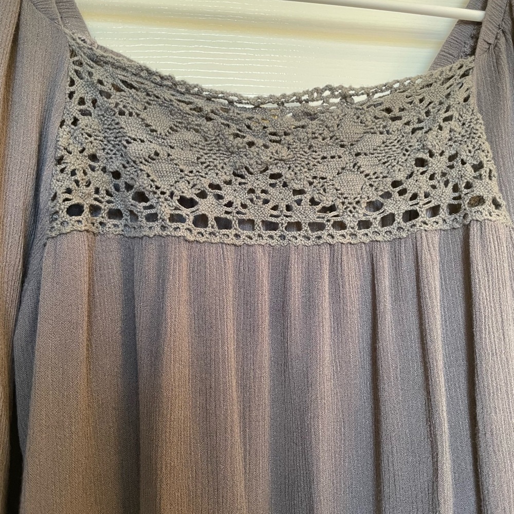 Easel Gray Crochet Detail Top - Picture 3 of 4